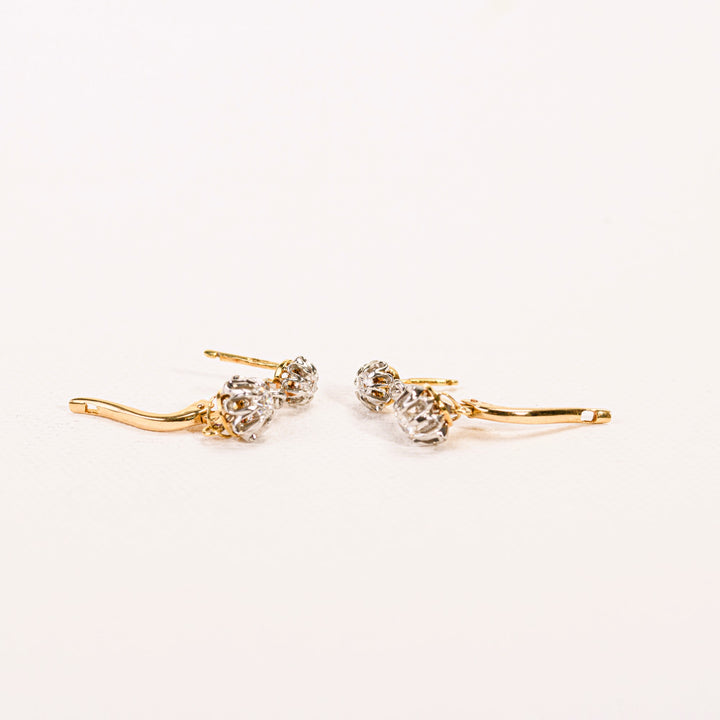 La Marquise de B-Boucles dormeuses diamants en or deux tons-vue attaches ouvertes