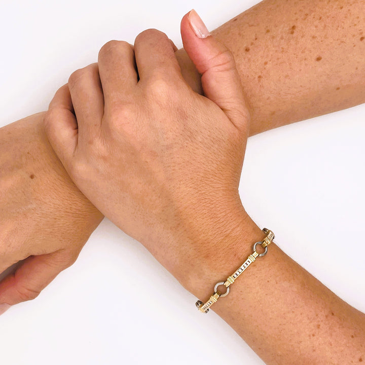 La Marquise de B-Bracelet souple à maillons pavés diamants en or deux tons-vue porté