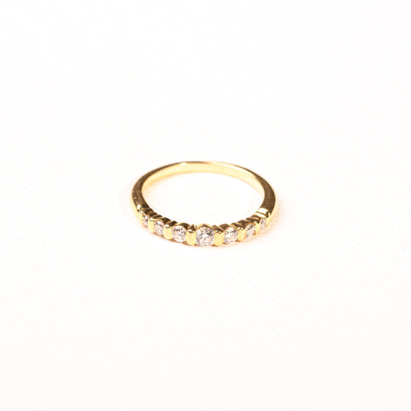 La Marquise de B-Bague alliance demi-tour diamants en or jaune-vue de face à plat