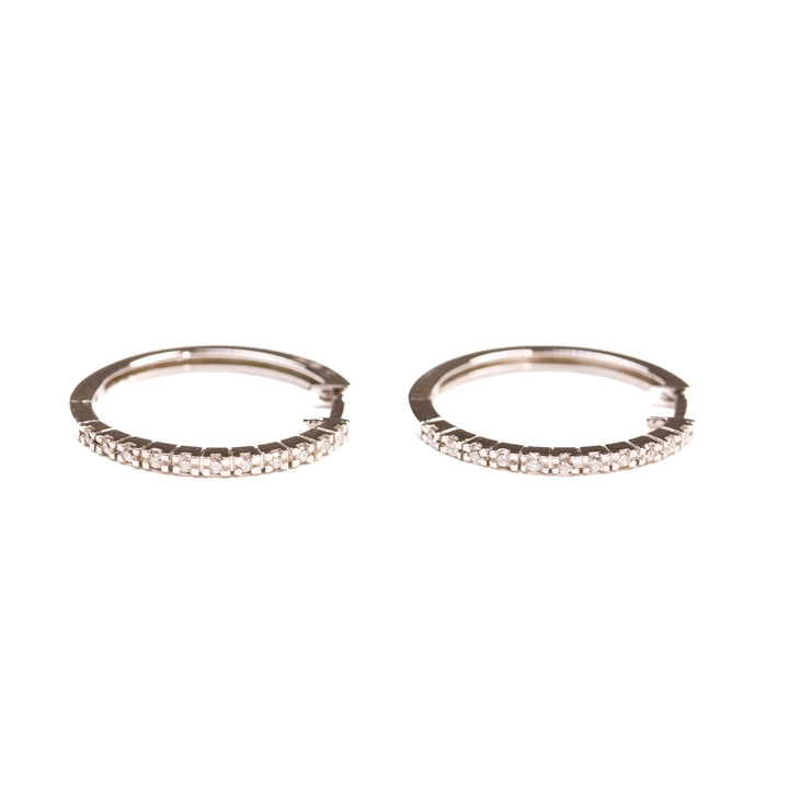 La Marquise de B-Boucles d'oreilles créoles diamants or blanc-vue de face à plat