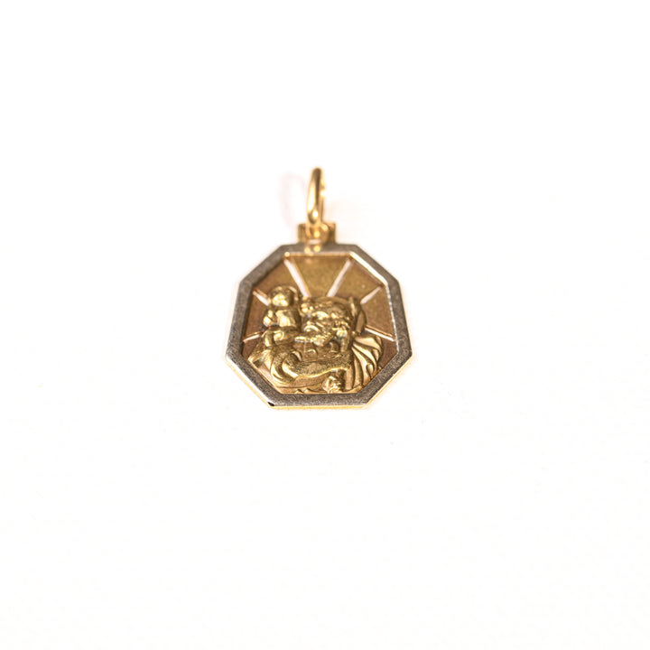 La Marquise de B-Médaille octogonale ancienne St Christophe en or deux tons-vue de face à plat en plongée