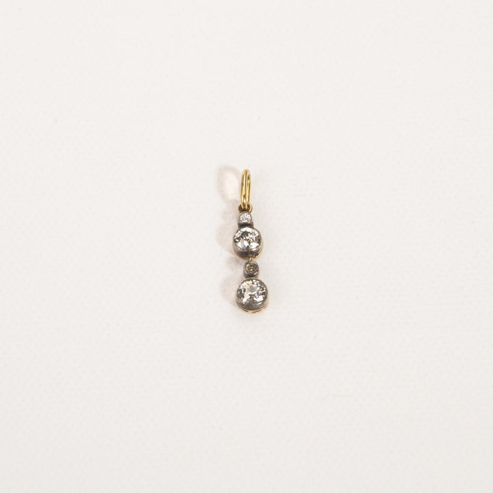 La Marquise de B-Pendentif diamants en or jaune et argent-vue de face fond blanc