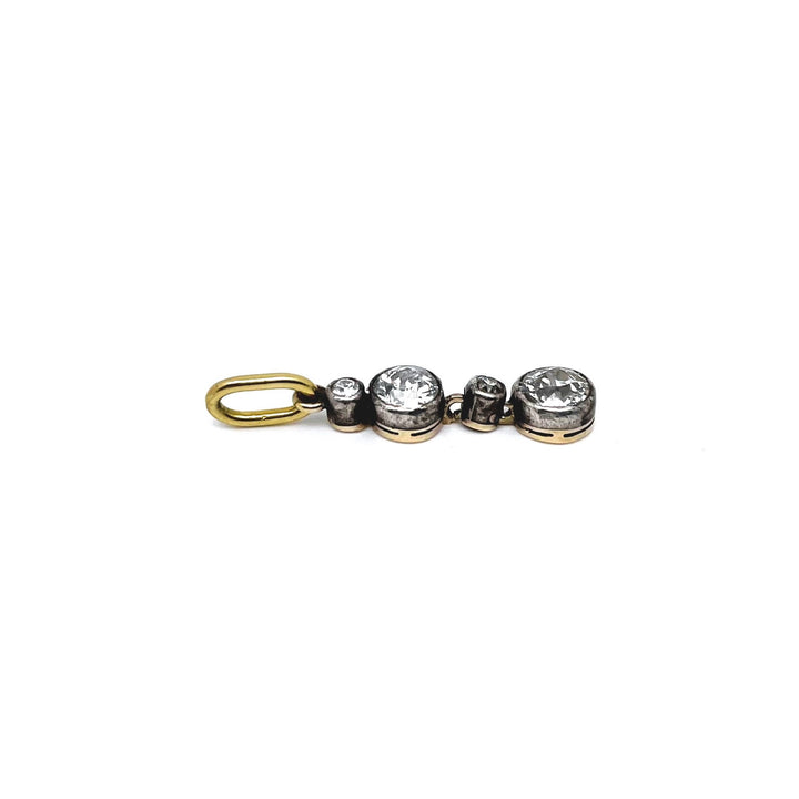 La Marquise de B-Pendentif diamants en or jaune et argent-vue de profil à plat
