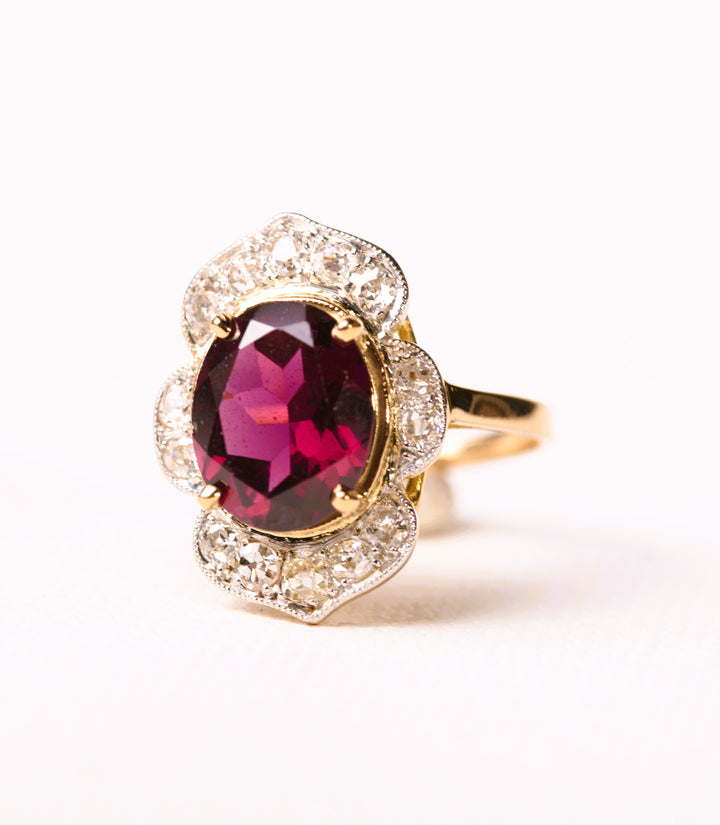 La Marquise de B-Bague marguerite grenat rhodolite et diamants en or jaune-vue de trois quarts