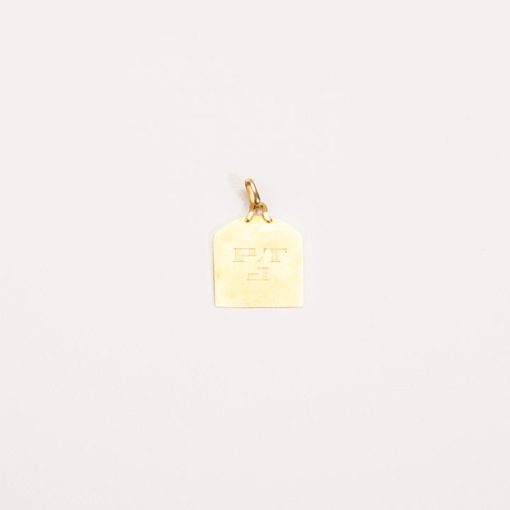 La Marquise de B_Médaille d'amour et de fidélité en or deux tons_médaille vue du verso avec gravure d'initiales